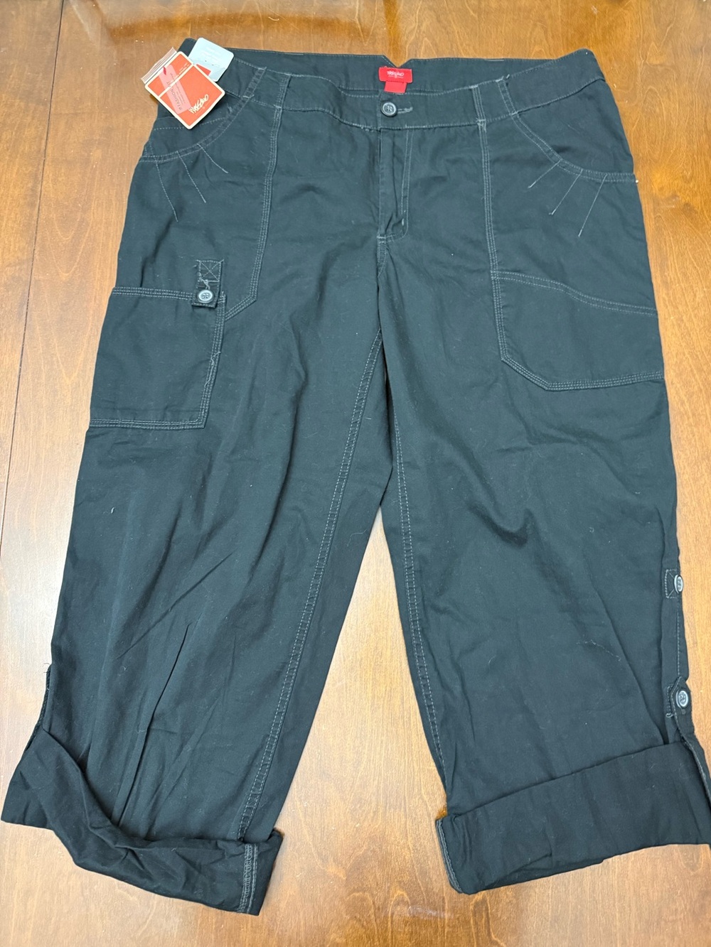 Y2K Black Cropped Pants / Capris Size 18W NWT